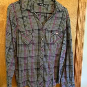 Women’s long sleeve plaid flannel